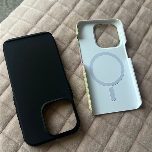 NWOT 🌼 BURGA | iPhone 14 Pro Phone Case - - Picture 5 of 5